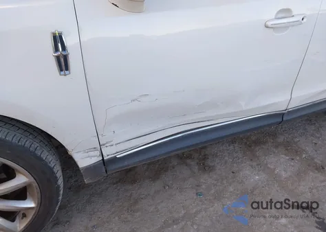 2010 Lincoln Mkt z USA, uszkodzony, nr VIN 2LMHJ5FR2ABJ13211